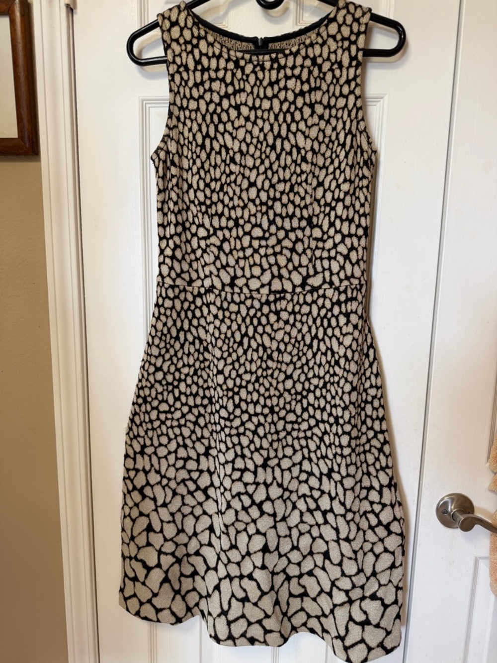 St. John Black and Cream Textured Sleeveless Fit-and-Flare Dress